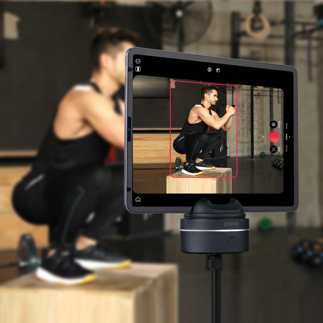 Pivo Max - tripod with high-speed auto tracking, multimedia