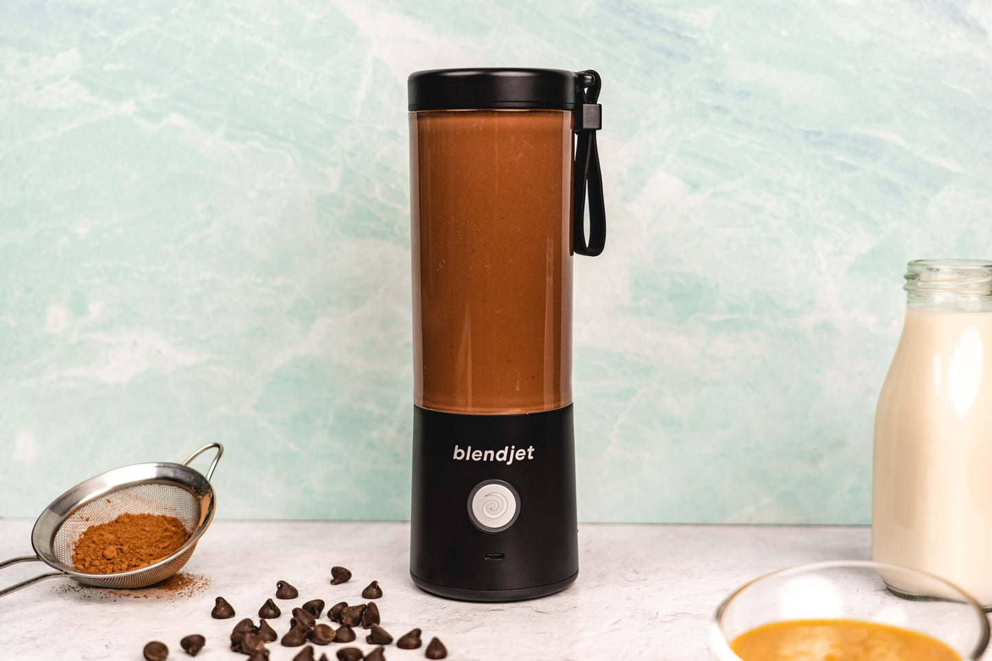 Blendjet2 the mixer for your favorite drinks on the go - Black 