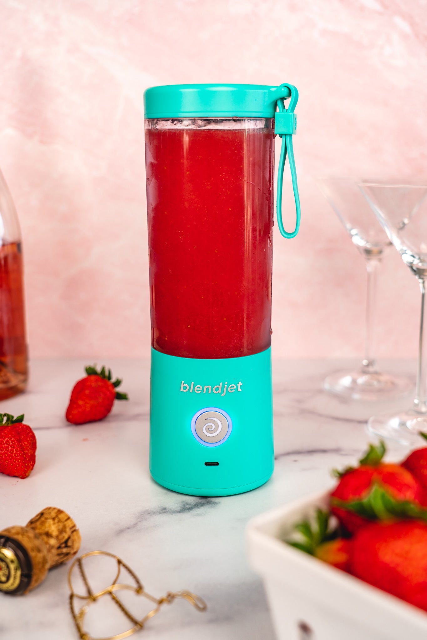 Blendjet2 the mixer for your favorite drinks on the go - Mint